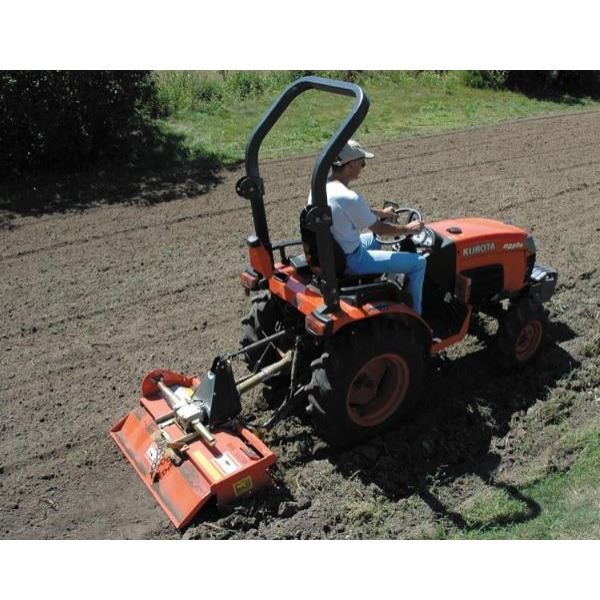 Tractor 16PK met frees en rotoreg